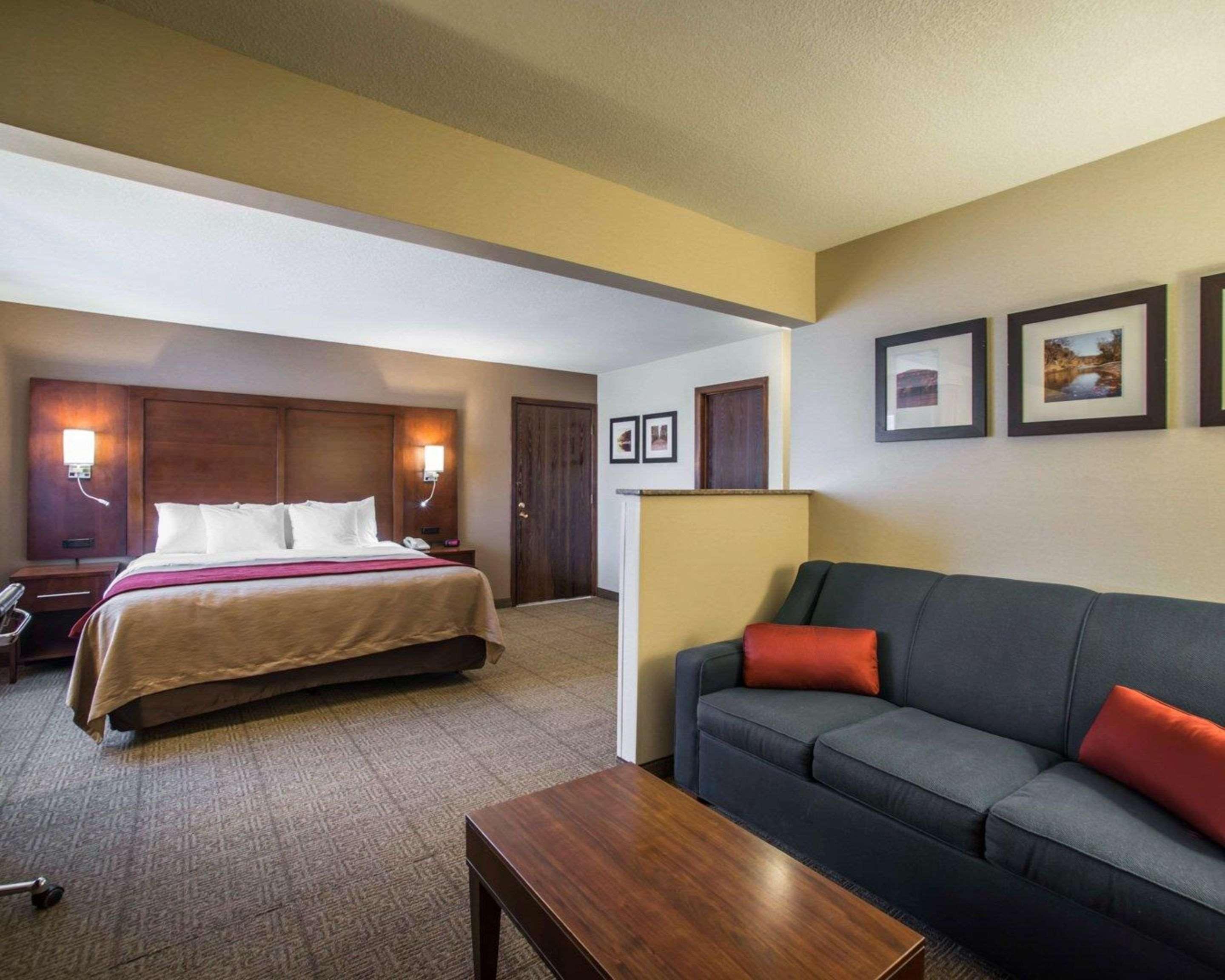Quality Inn & Suites Boonville - Columbia Exteriör bild