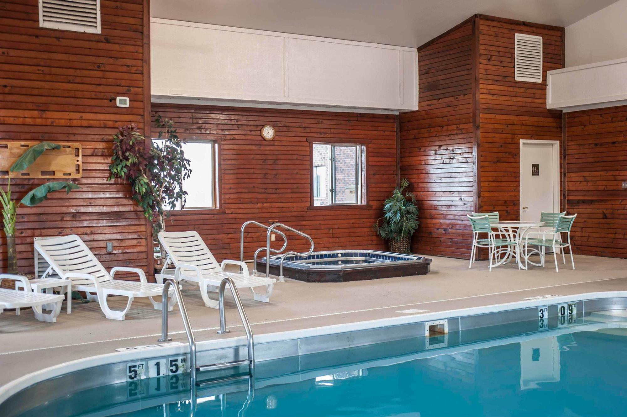 Quality Inn & Suites Boonville - Columbia Exteriör bild